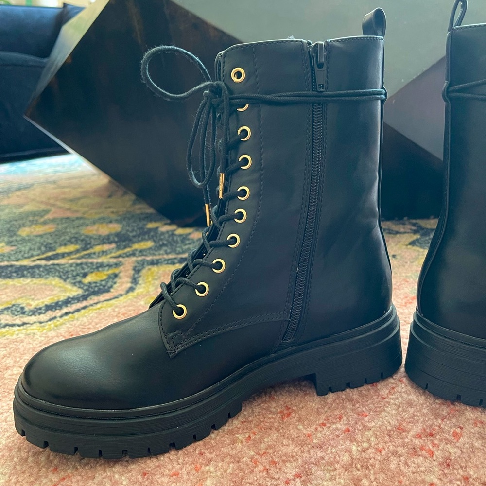 NWOT JF combat boots - Picture 4 of 4